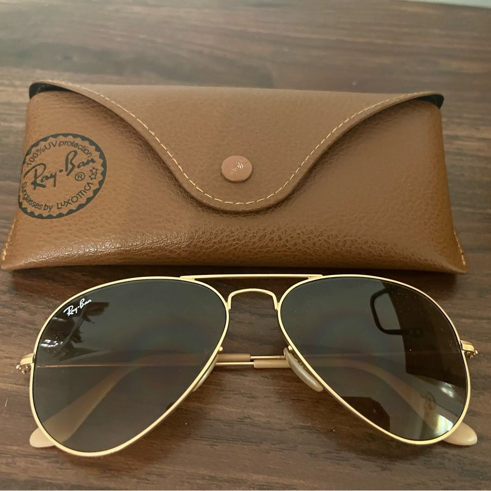 Ray-Ban RB 3025 Large Aviator Sunglasses with Case